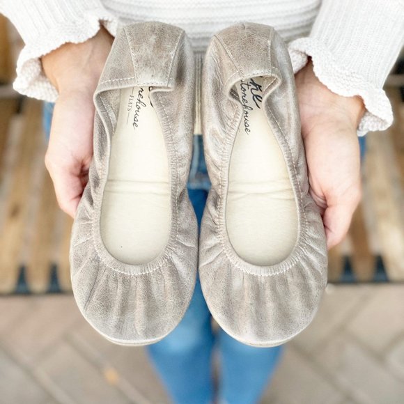 Oil Tanned Taupe Storehouse Flats - Picture 9 of 9